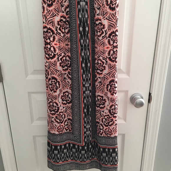 Gorgeous Bebe Maxi dress 👗 - Picture 3 of 5